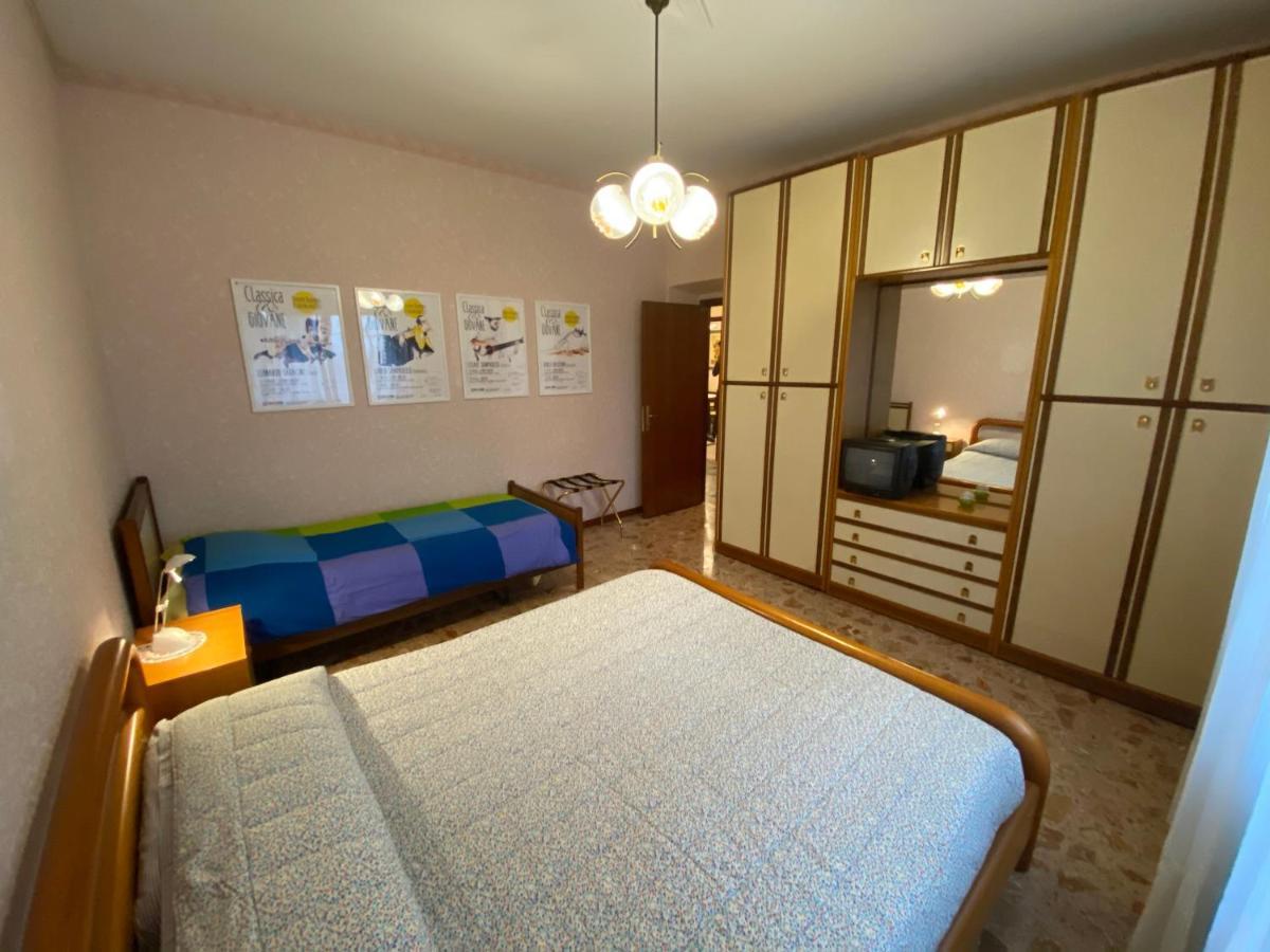 Residence Accordeon Castelfidardo Luaran gambar